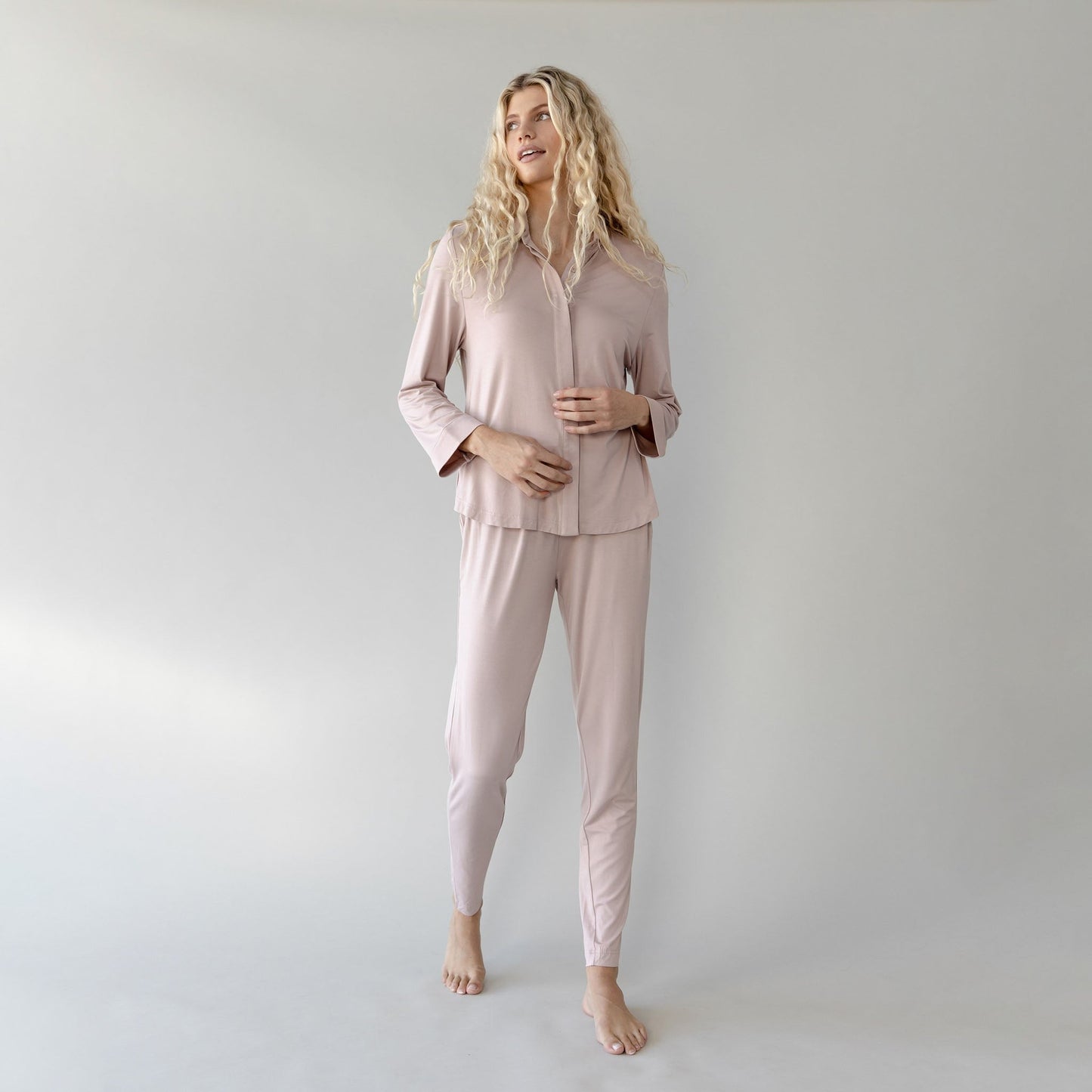Women's Bamboo Stretch-Knit Tapered Pant - Wholesale