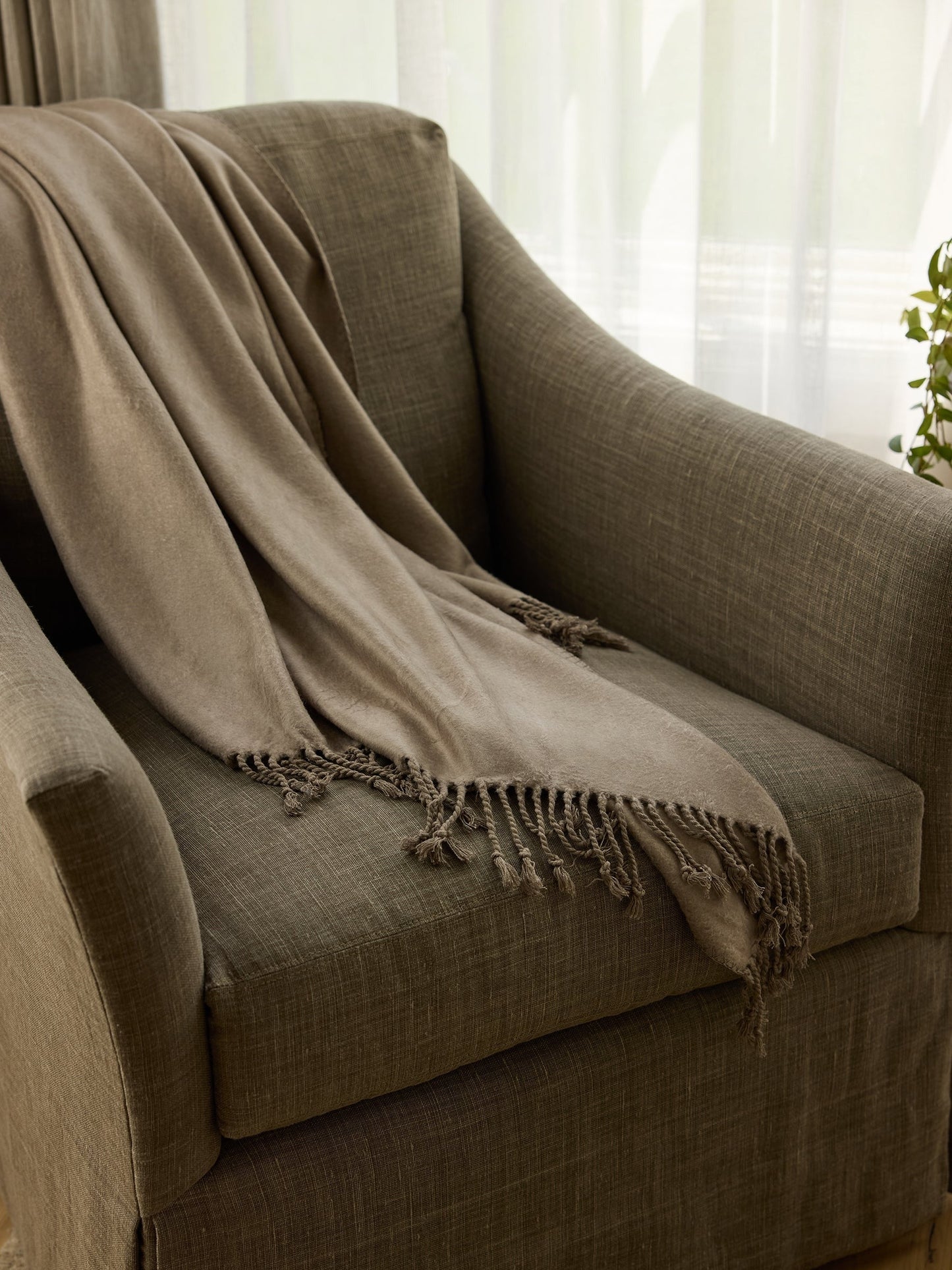 Bamboo Tassel Throw - Wholesale