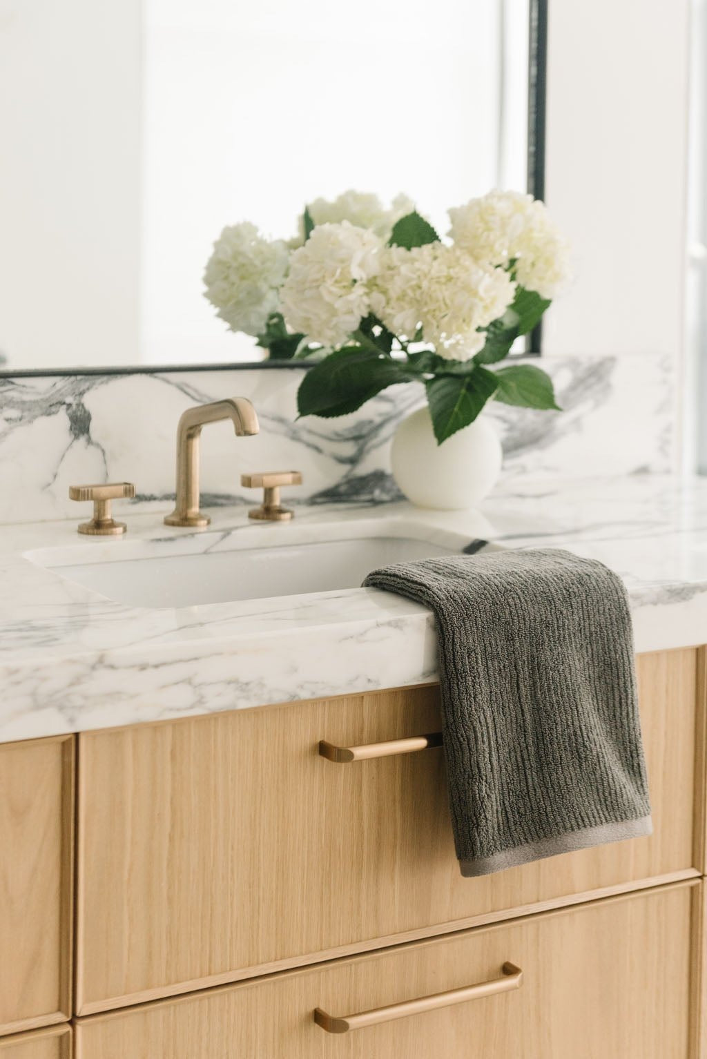 Ribbed Terry Hand Towels - Wholesale