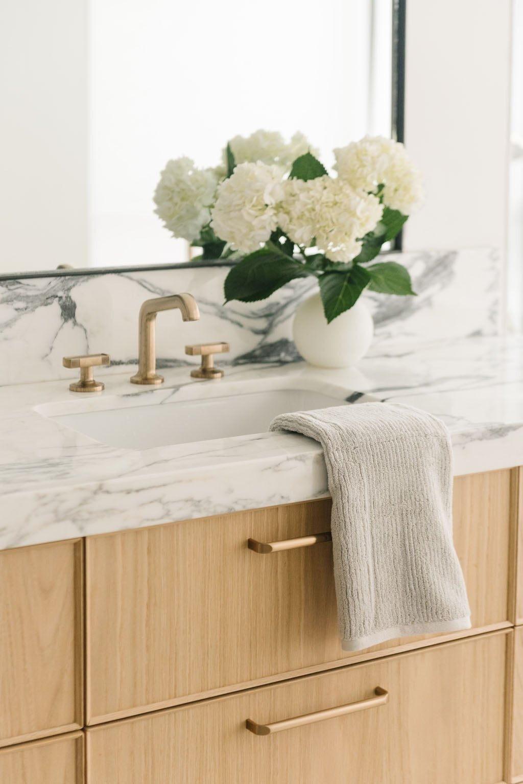 Ribbed Terry Hand Towels - Wholesale
